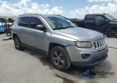 2015 Jeep Compass Sport из США, поврежденный, VIN 1C4NJCBAXFD436933